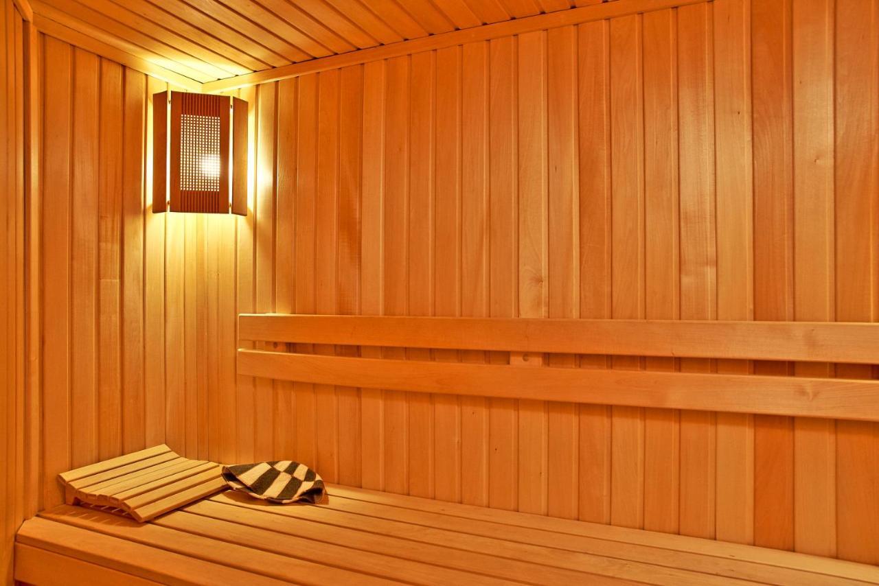 Sauna, Big Jacuzzi , Khreshchatyk Apartments Kyjev Exteriér fotografie