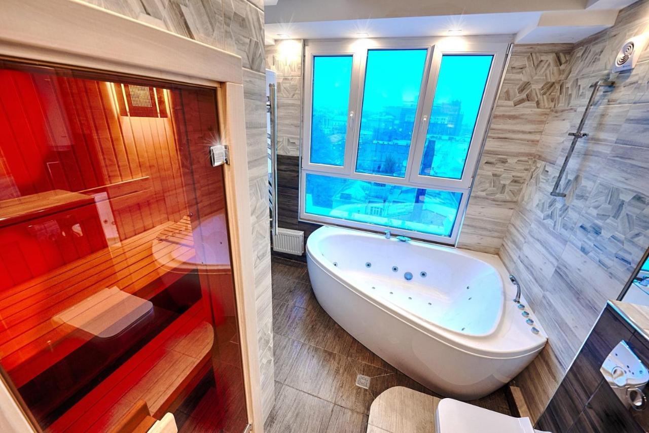 Sauna, Big Jacuzzi , Khreshchatyk Apartments Kyjev Exteriér fotografie