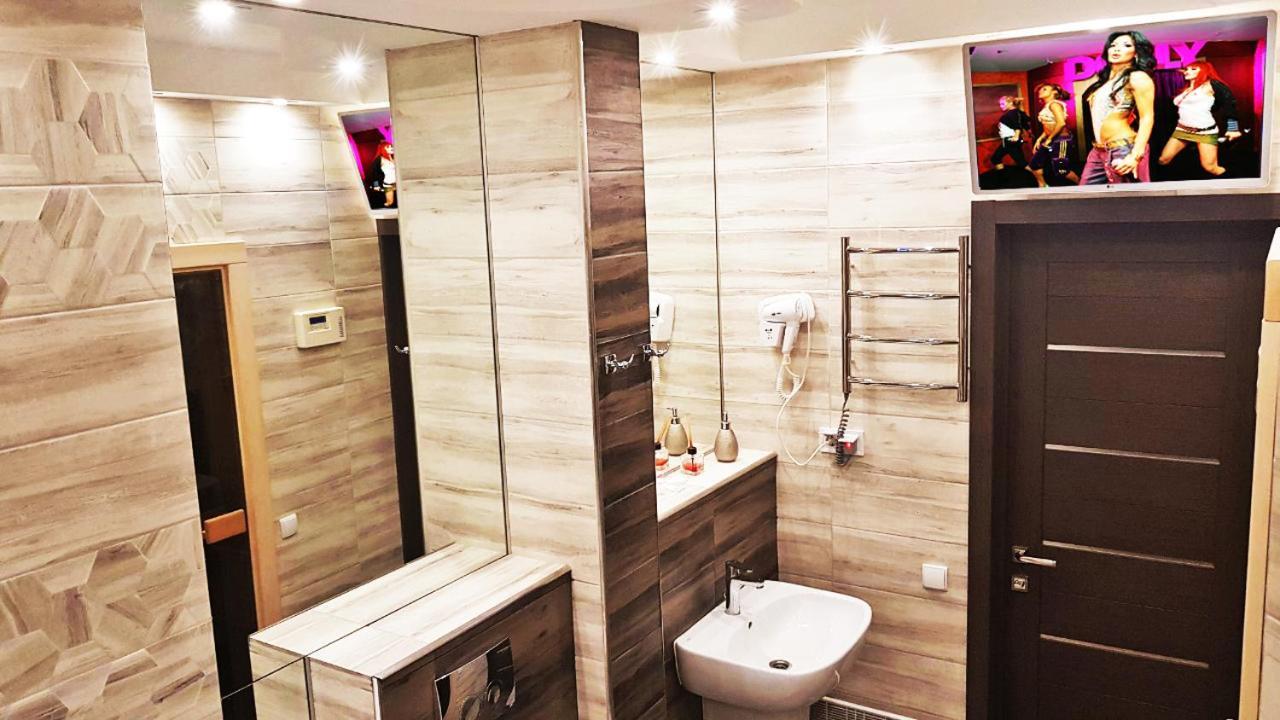 Sauna, Big Jacuzzi , Khreshchatyk Apartments Kyjev Exteriér fotografie